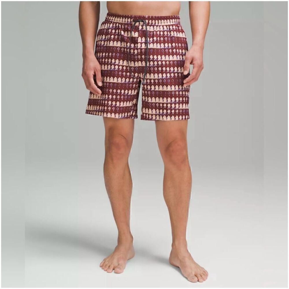 Lululemon Men’s Pool Short 7” in Island Bloom
